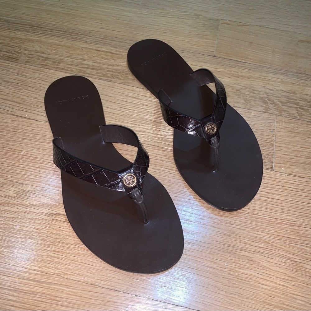 TORY BURCH Manon Embossed Thong Sandals